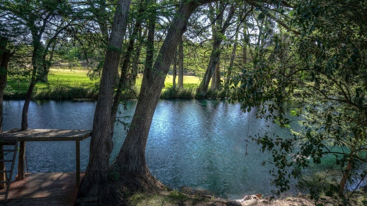 Photo of Outdoor in Utopia