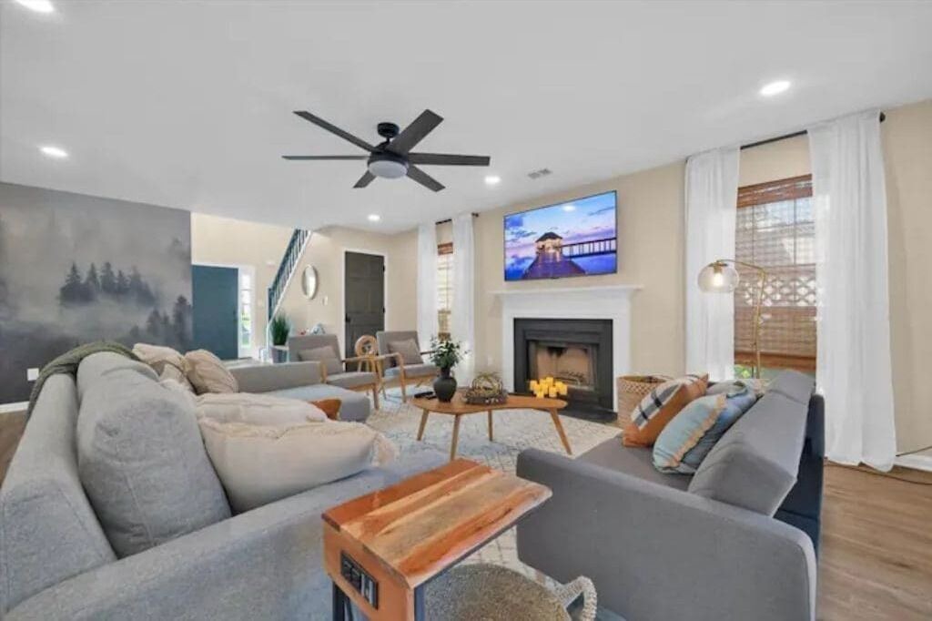 Photo of Livingroom in Lilburn