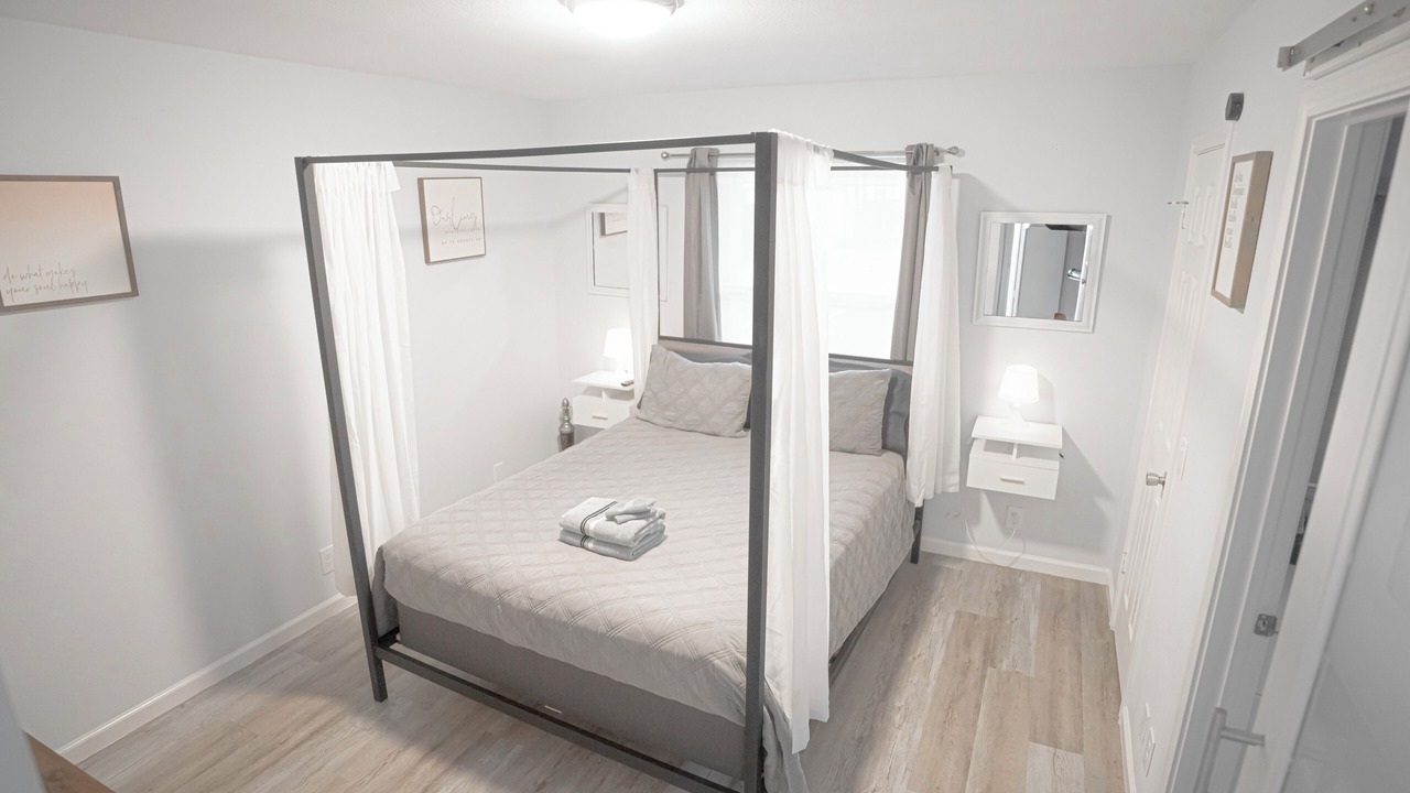 Photo of Bedroom in McNeil