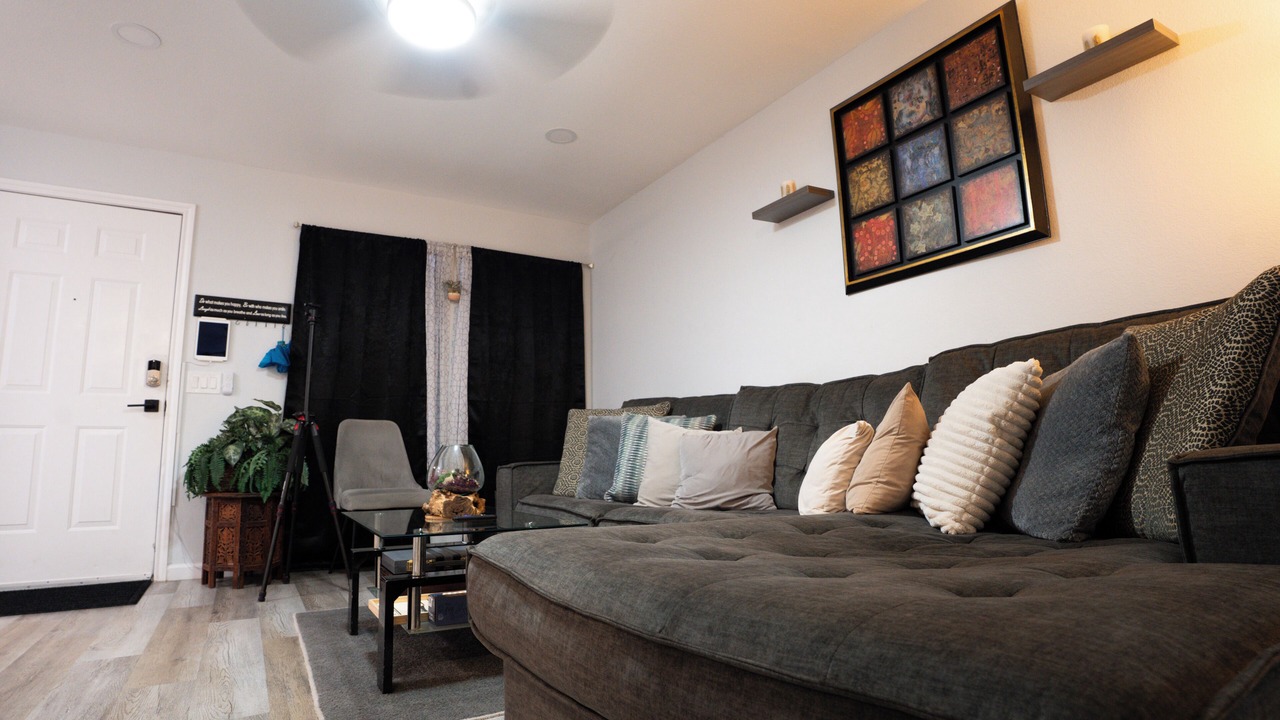 Photo of Livingroom in McNeil