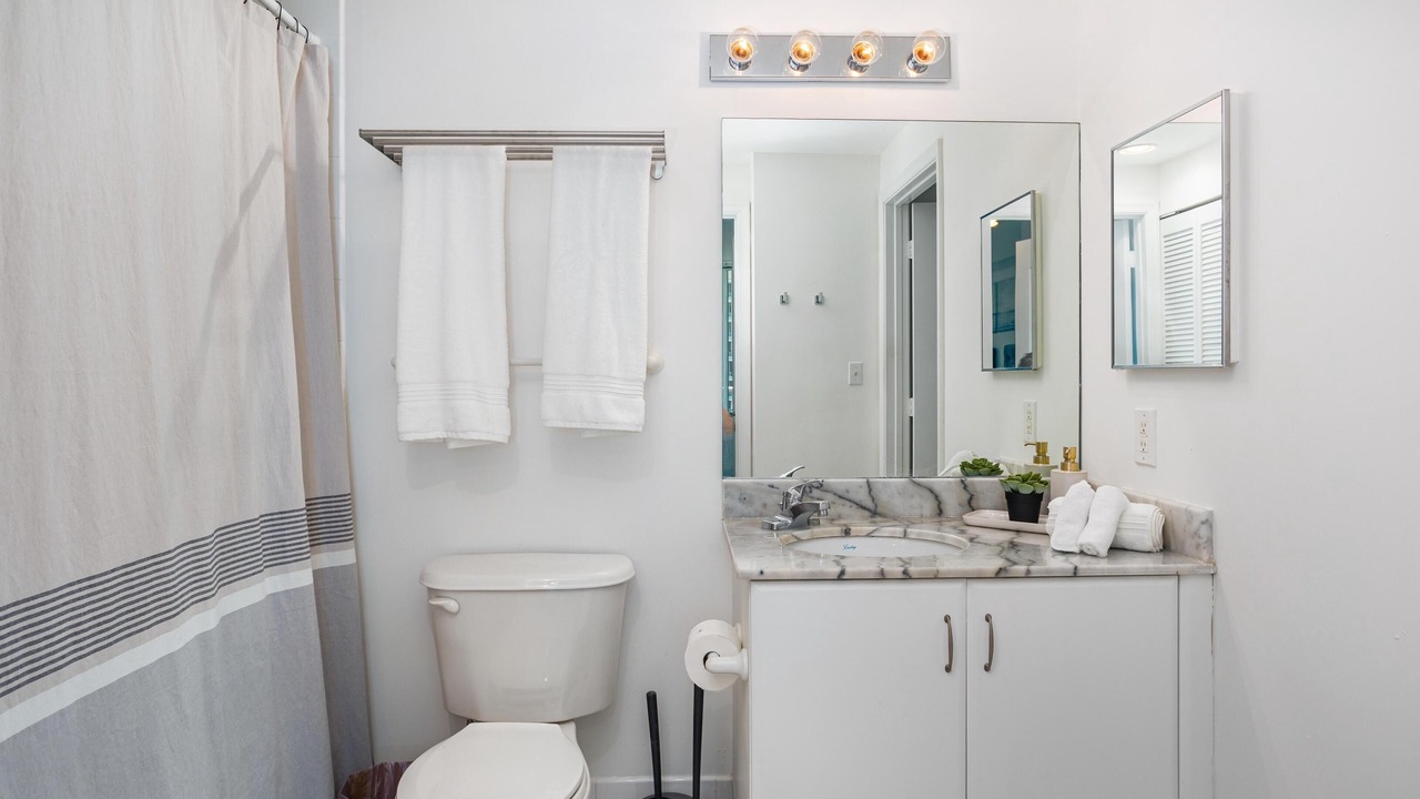 Photo of Bathroom in Brickell