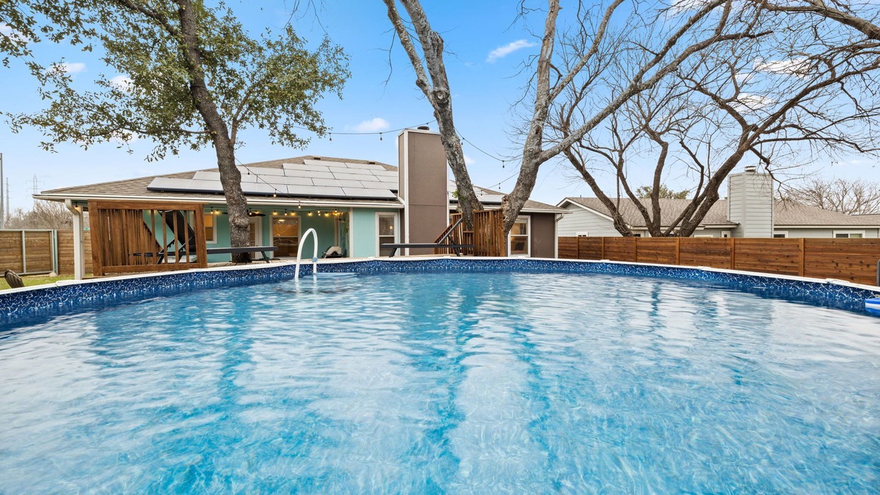 Photo of Outdoor in McNeil