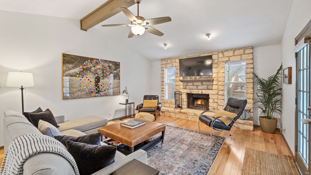 Photo of Bedroom in McNeil