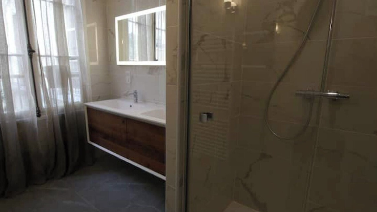 Photo of Bathroom in Arts-et-Metiers