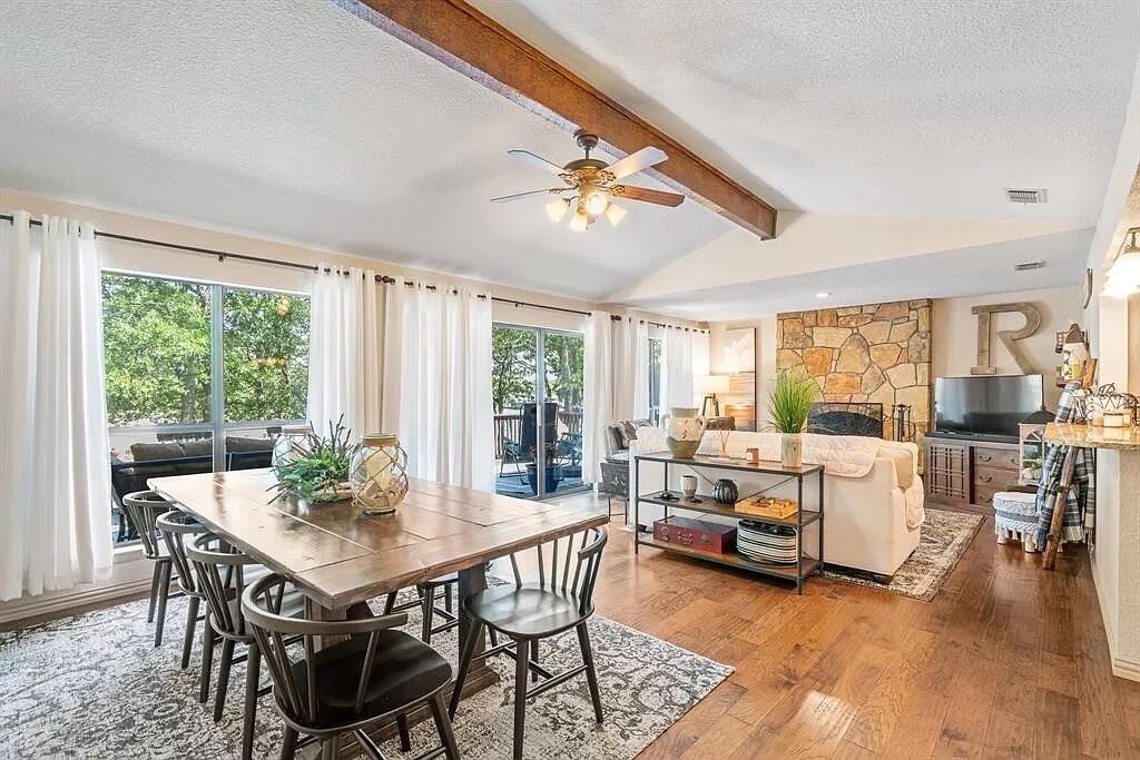 Photo of Livingroom in Bowie