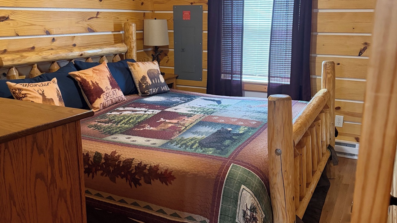 Photo of Bedroom in Smith River