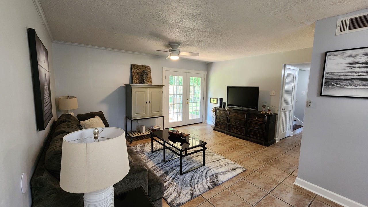 Photo of Livingroom in Kreole