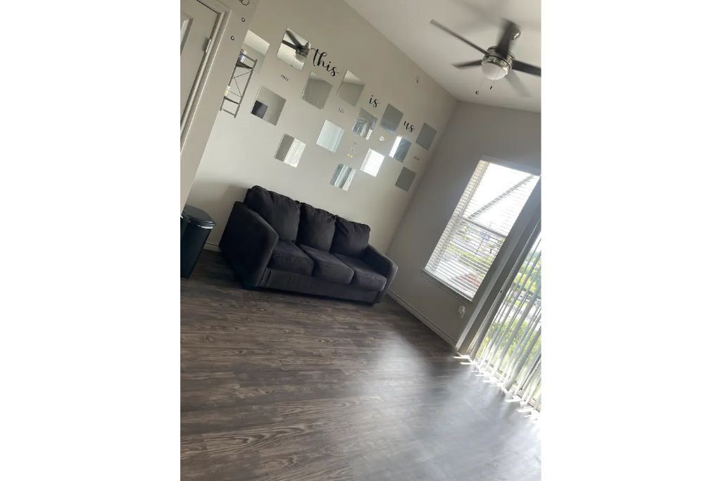Photo of Livingroom in West Dallas
