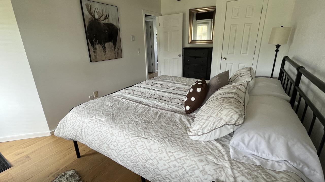 Photo of Bedroom in Blodgett Mills