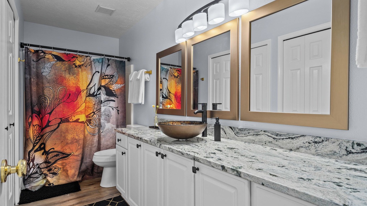 Photo of Bathroom in Keizer