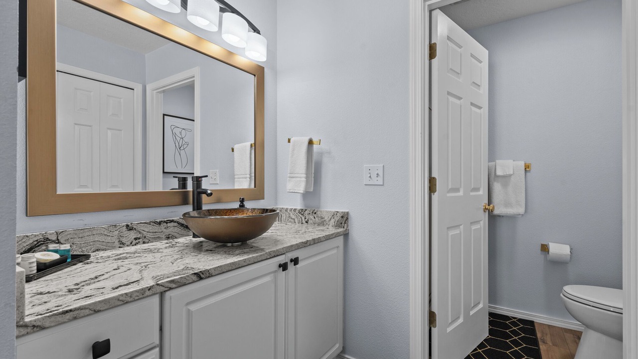Photo of Bathroom in Keizer