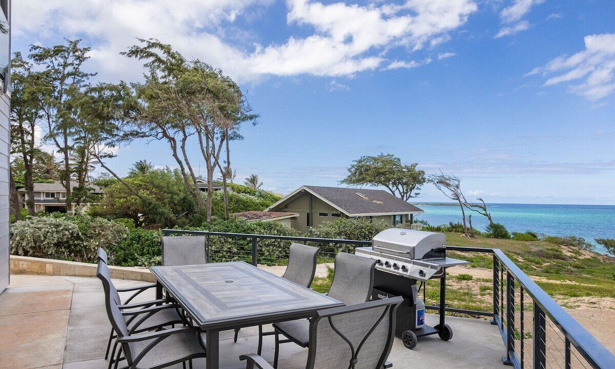 Photo of Others in Laie