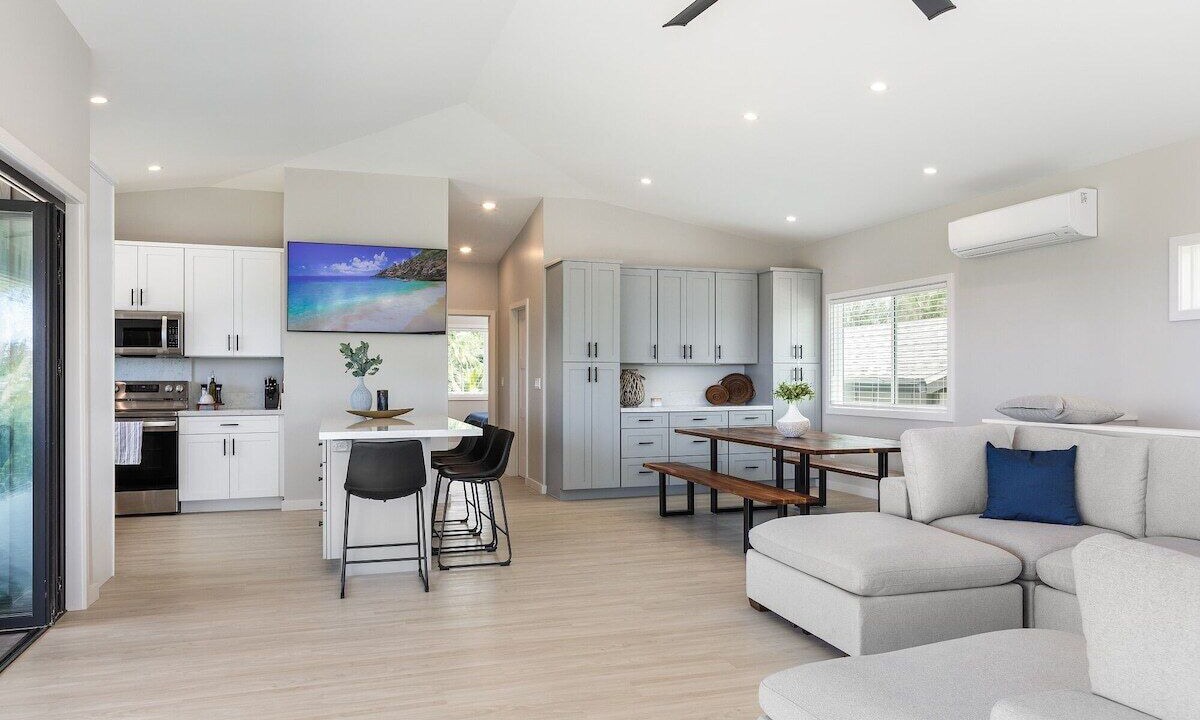 Photo of Others in Laie