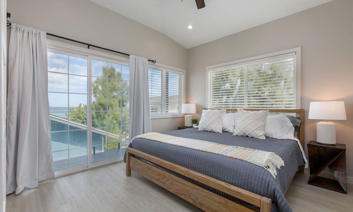 Photo of Others in Laie