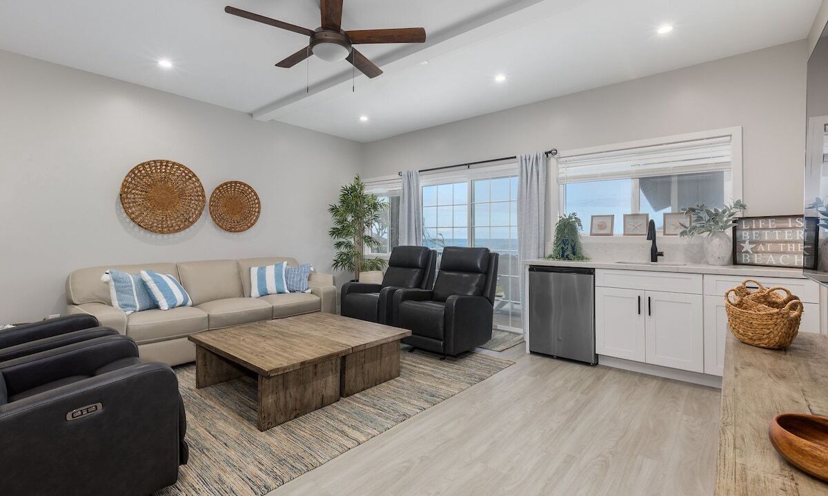 Photo of Livingroom in Laie