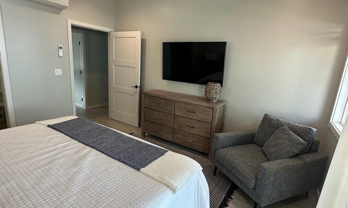 Photo of Others in Laie