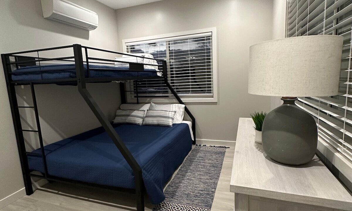 Photo of Others in Laie