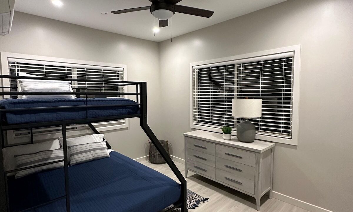 Photo of Others in Laie