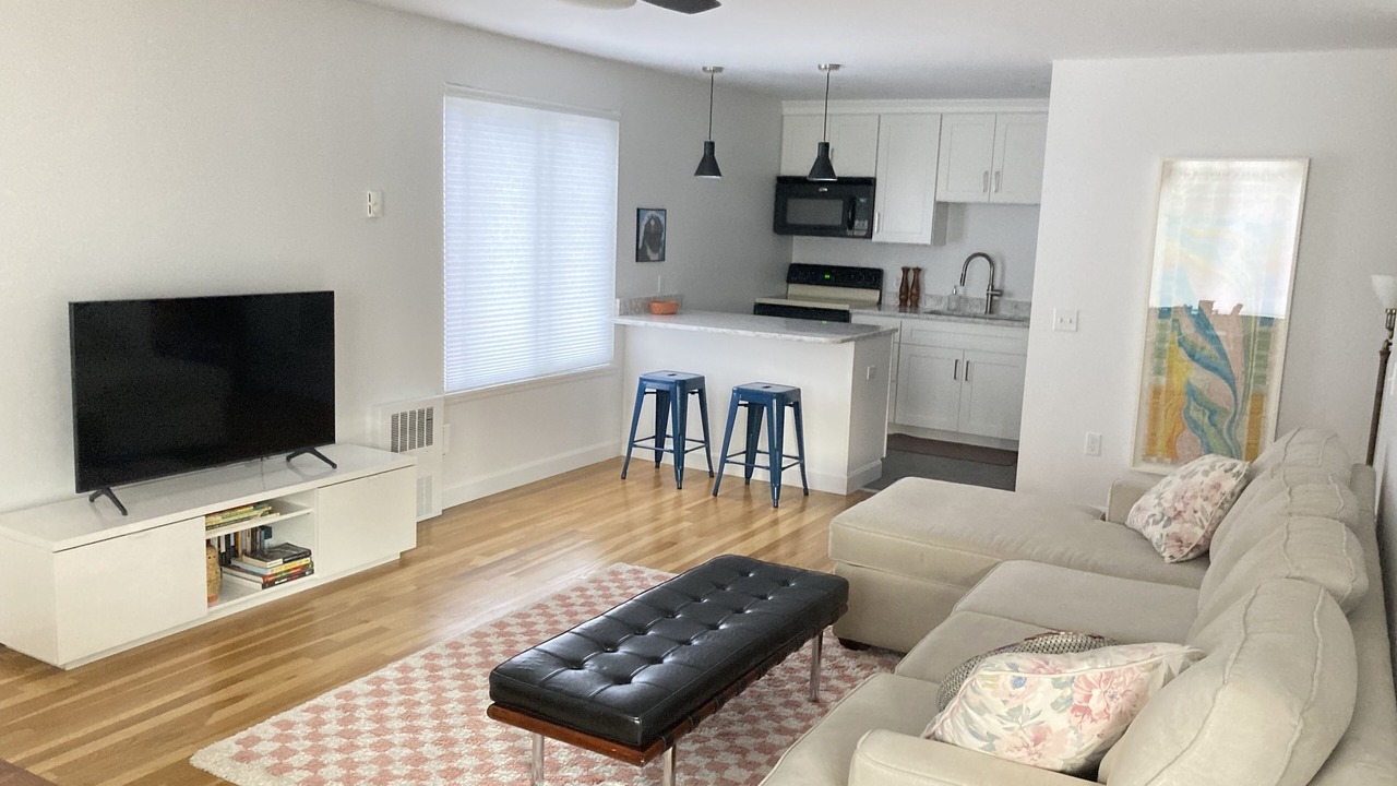 Photo of Livingroom in Bellevue Avenue Historic District