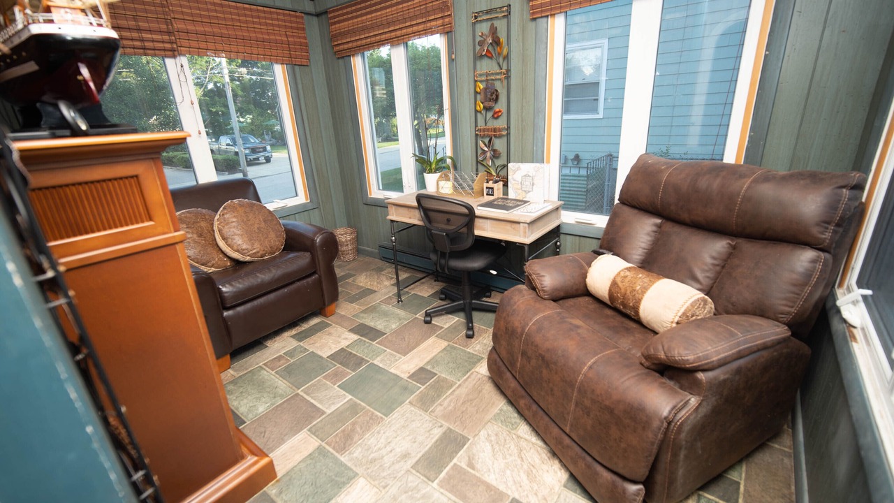 Photo of Livingroom in Central Falls