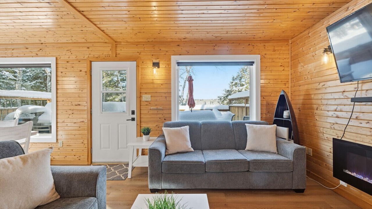 Photo of Livingroom in Smiths Corner