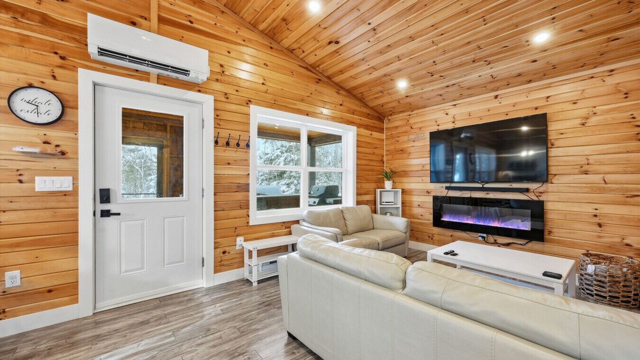 Photo of Livingroom in Smiths Corner