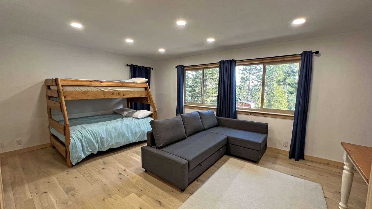 Photo of Bedroom in Carnelian Bay