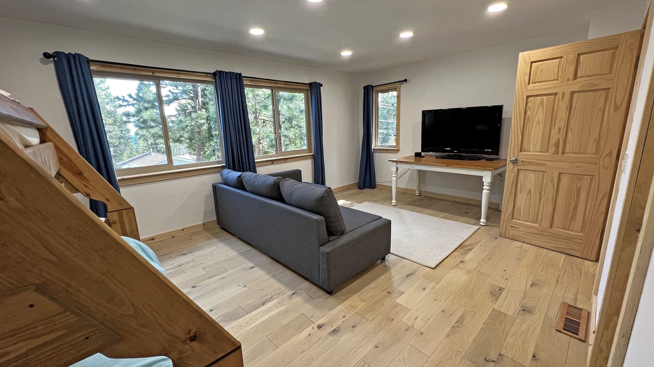 Photo of Bedroom in Carnelian Bay