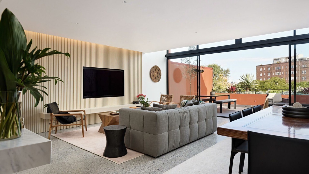 Photo of Livingroom in Elizabeth Bay