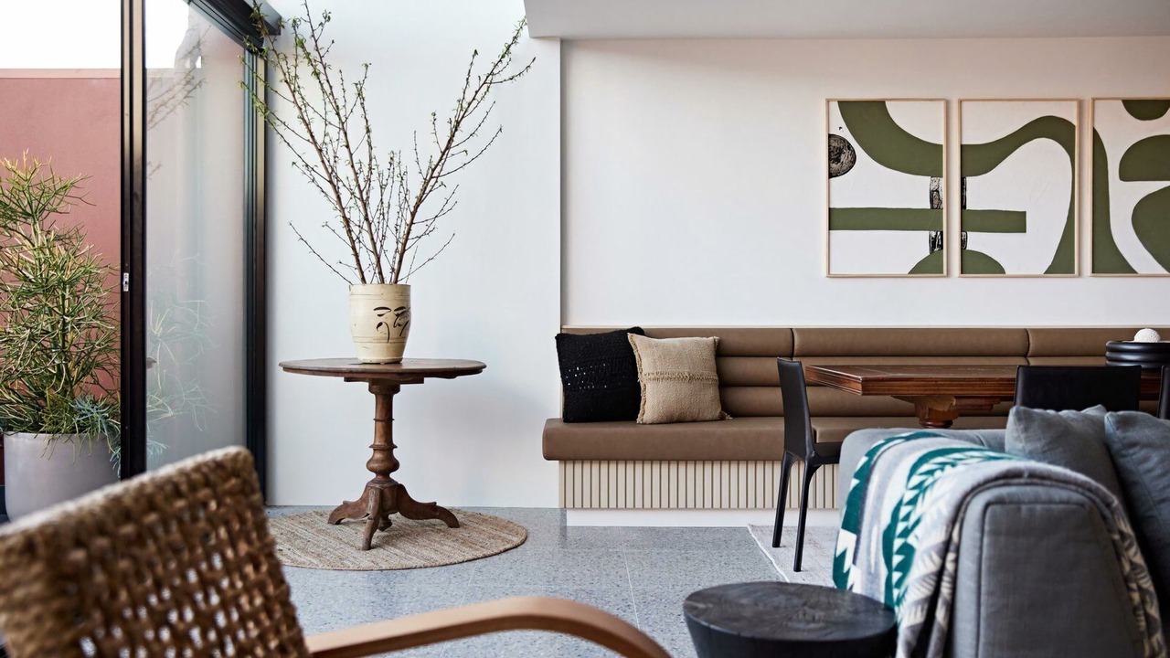 Photo of Livingroom in Elizabeth Bay