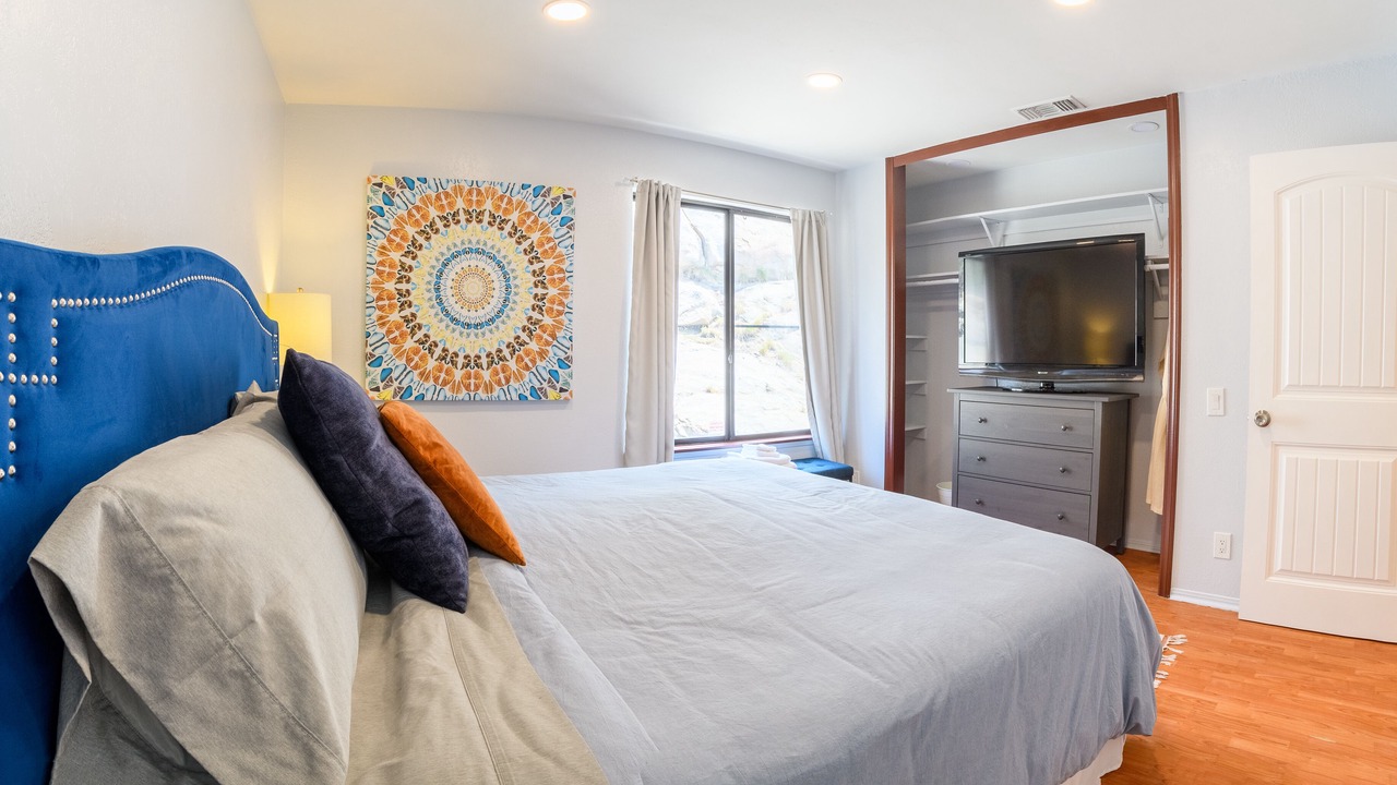 Photo of Bedroom in Woods Valley