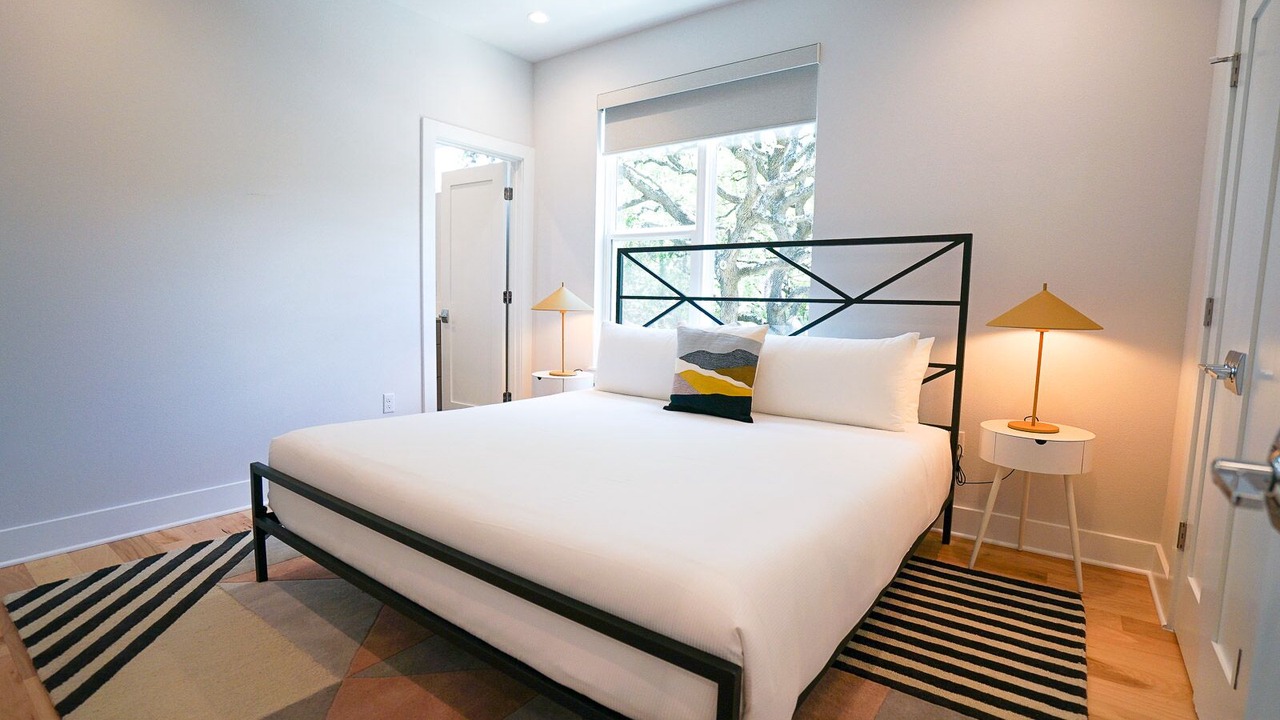 Photo of Bedroom in South River City