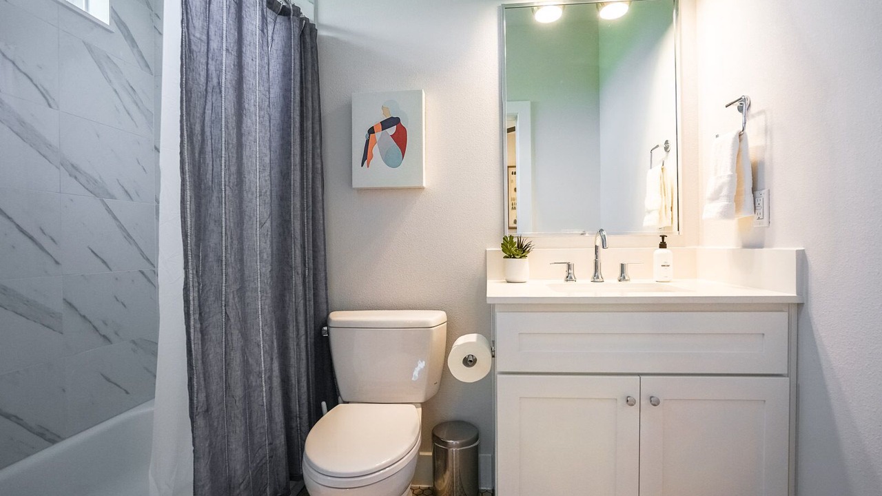 Photo of Bathroom in South River City