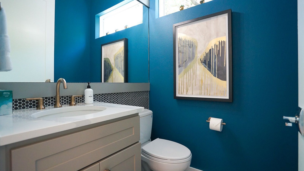 Photo of Bathroom in South River City