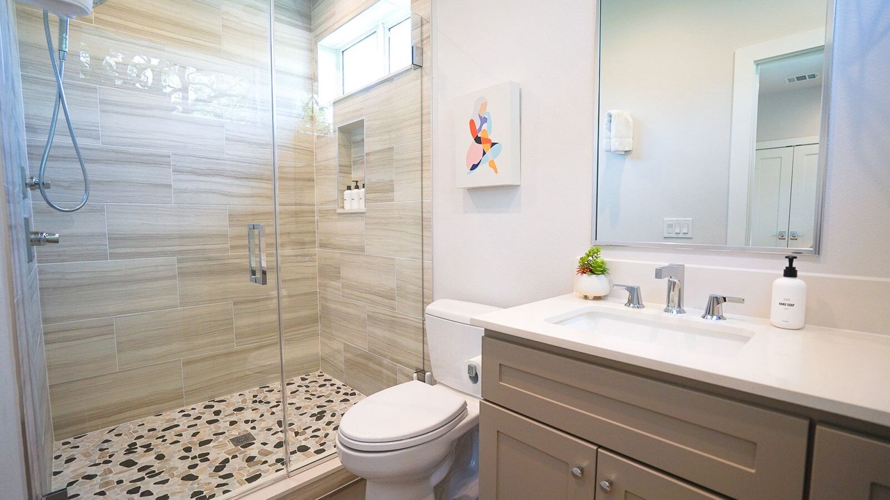Photo of Bathroom in South River City