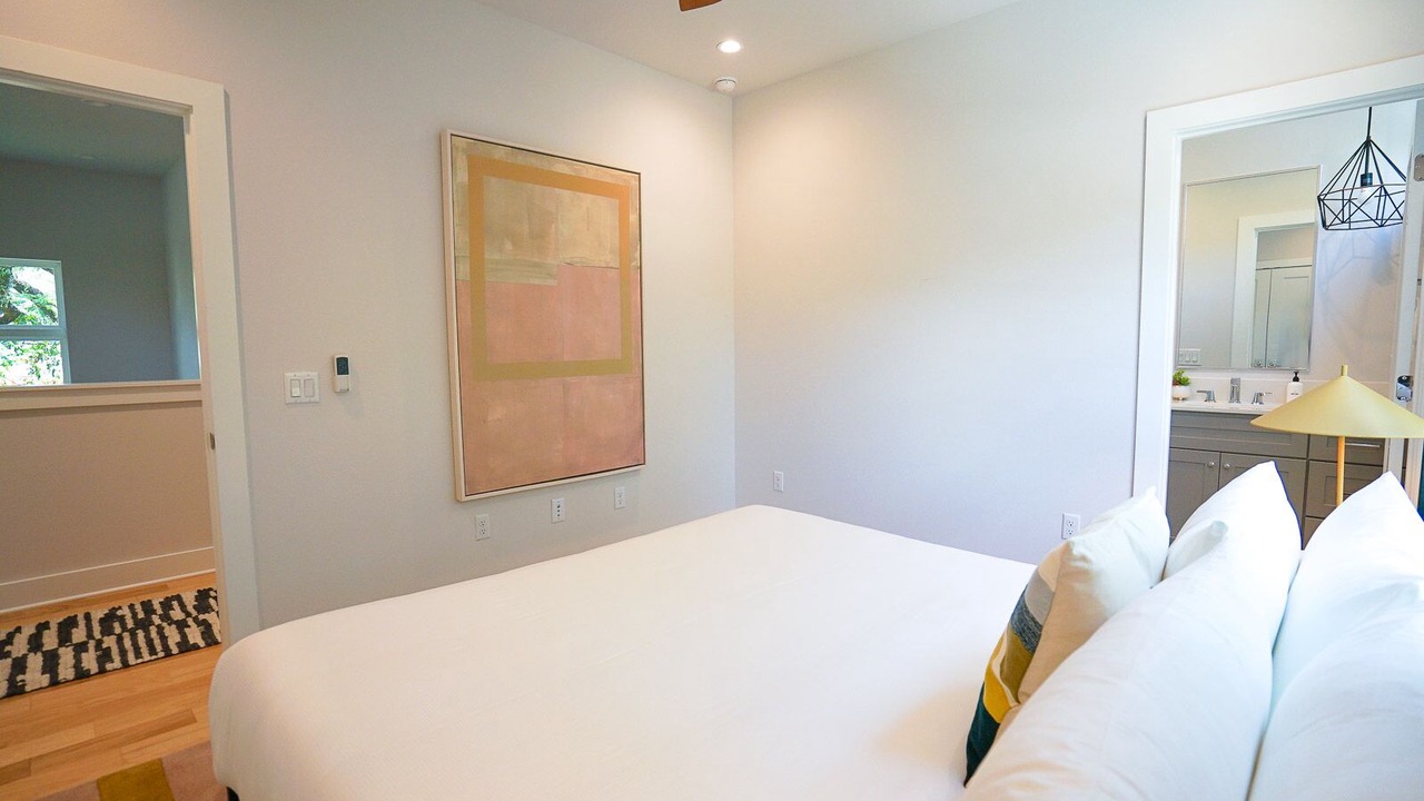 Photo of Bedroom in South River City