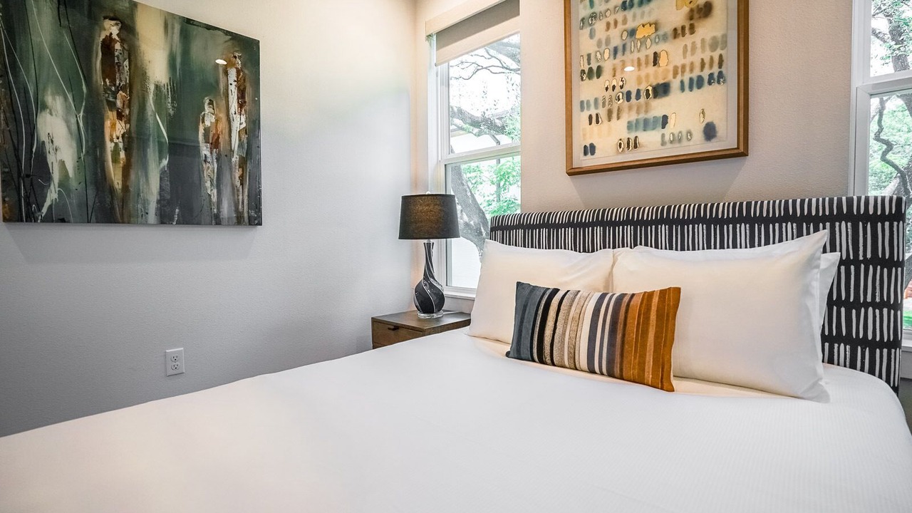 Photo of Bedroom in South River City