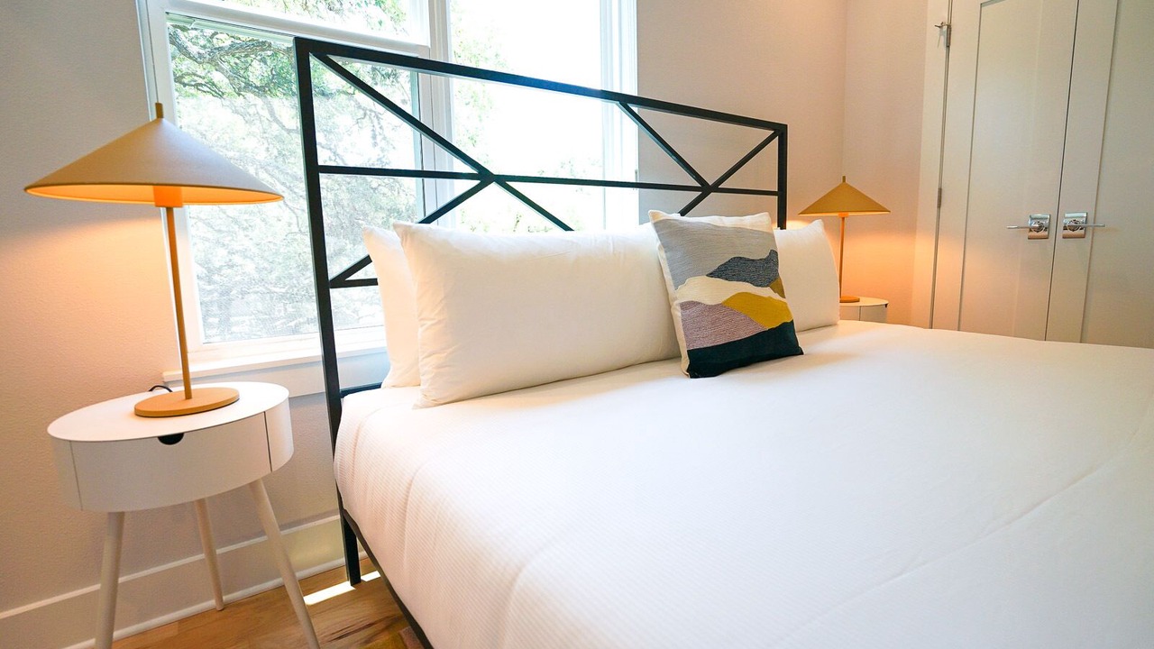 Photo of Bedroom in South River City