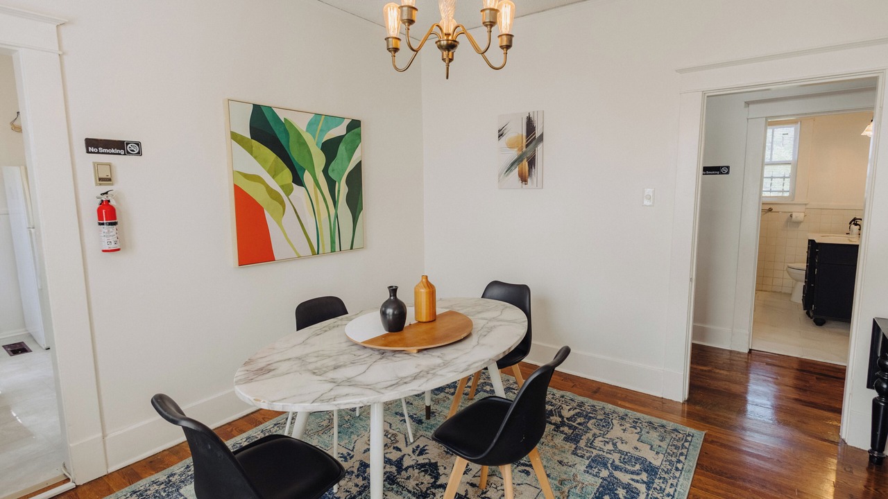 Photo of Livingroom in Crosstown