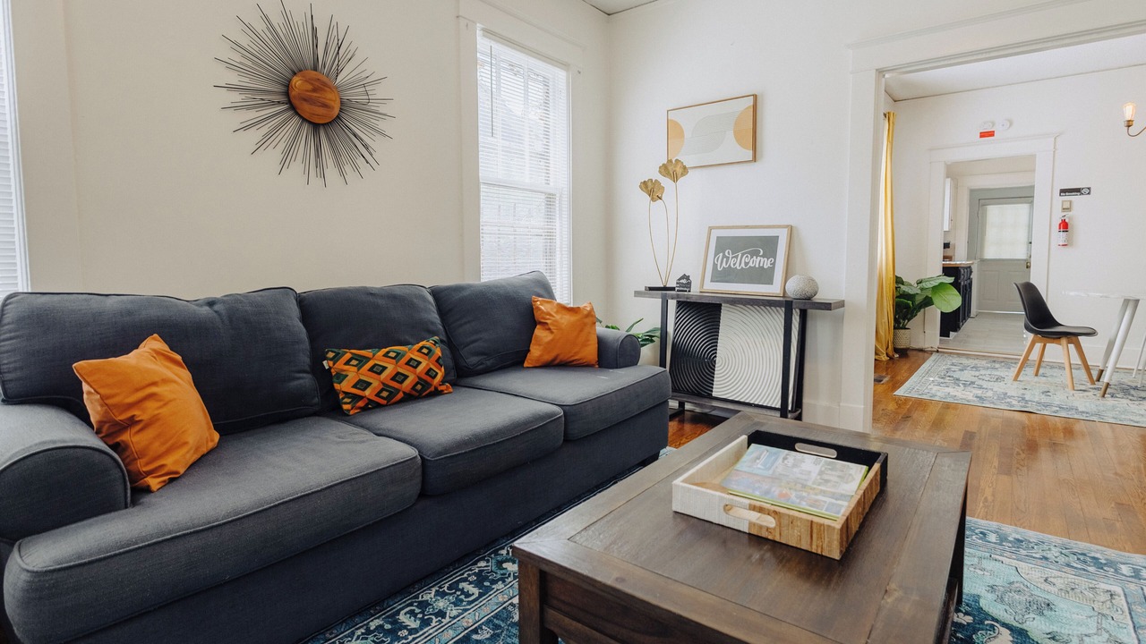 Photo of Livingroom in Crosstown