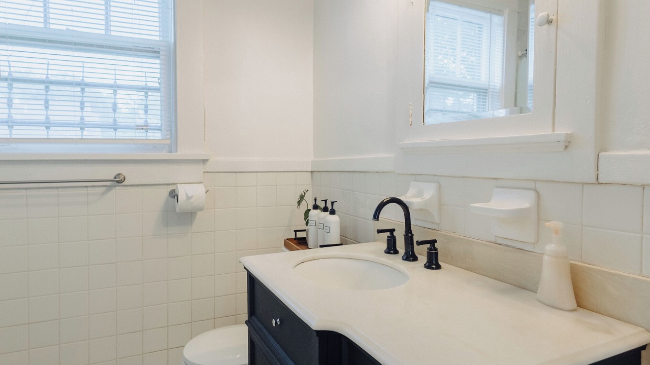Photo of Bathroom in Crosstown