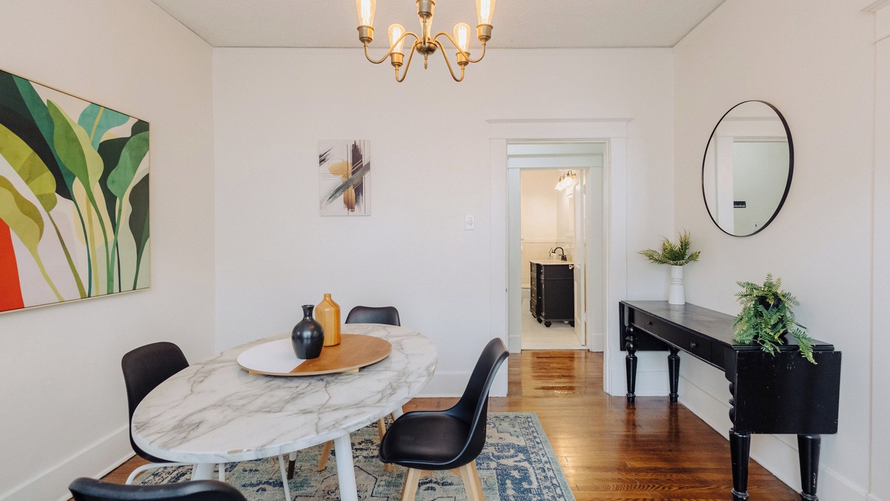 Photo of Livingroom in Crosstown