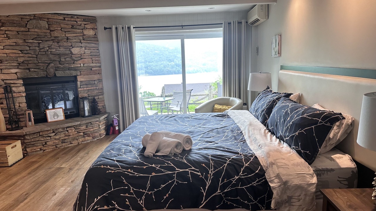 Photo of Bedroom in Mont-Tremblant