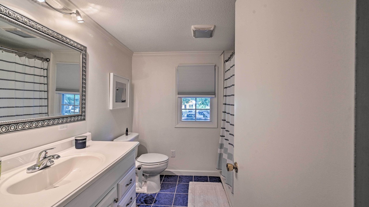 Photo of Bathroom in Townville