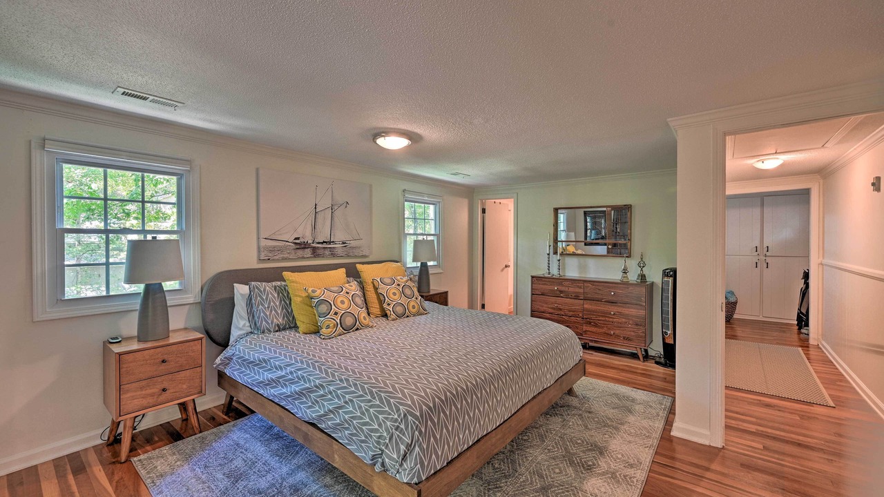 Photo of Bedroom in Townville