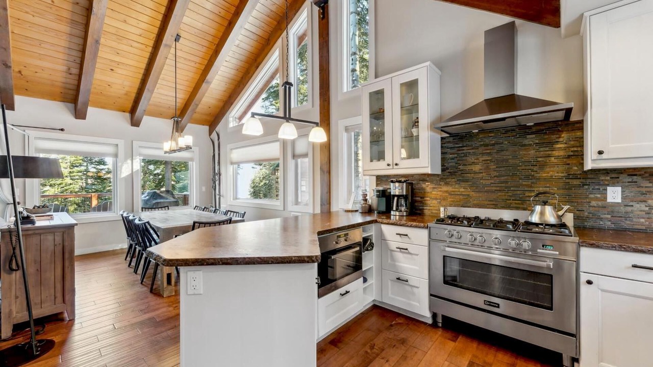 Photo of Kitchen in Kingswood Estates