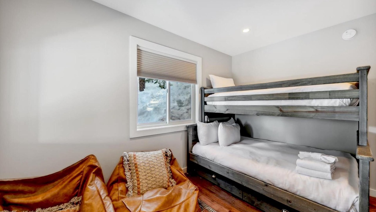 Photo of Bedroom in Kingswood Estates