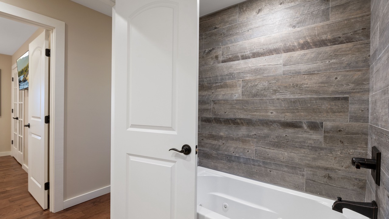 Photo of Bathroom in Kingswood Estates