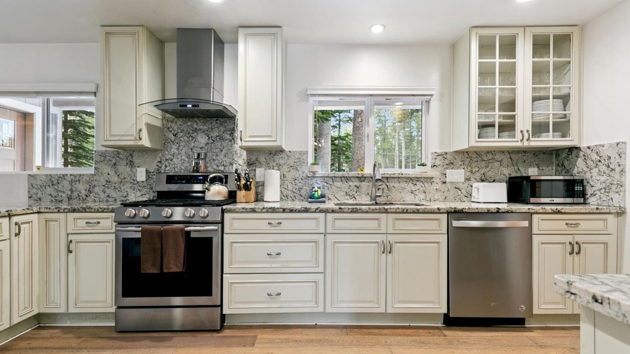 Photo of Kitchen in North Upper Truckee