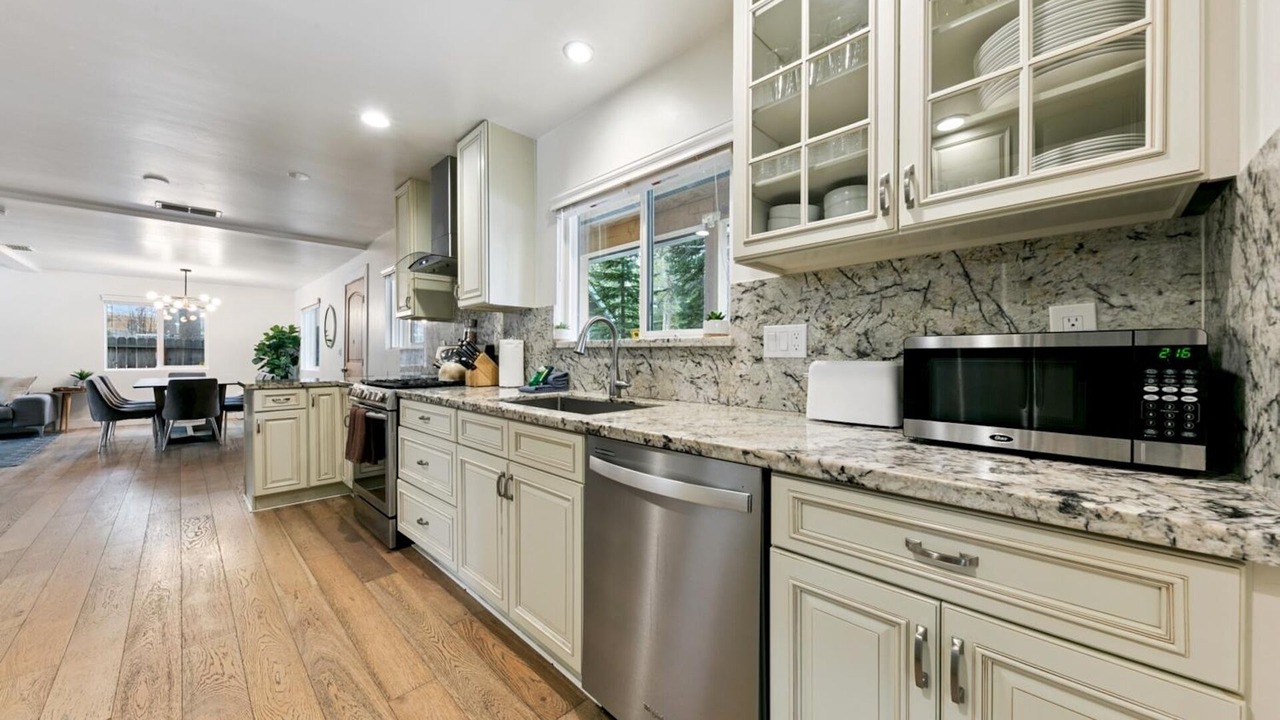 Photo of Kitchen in North Upper Truckee